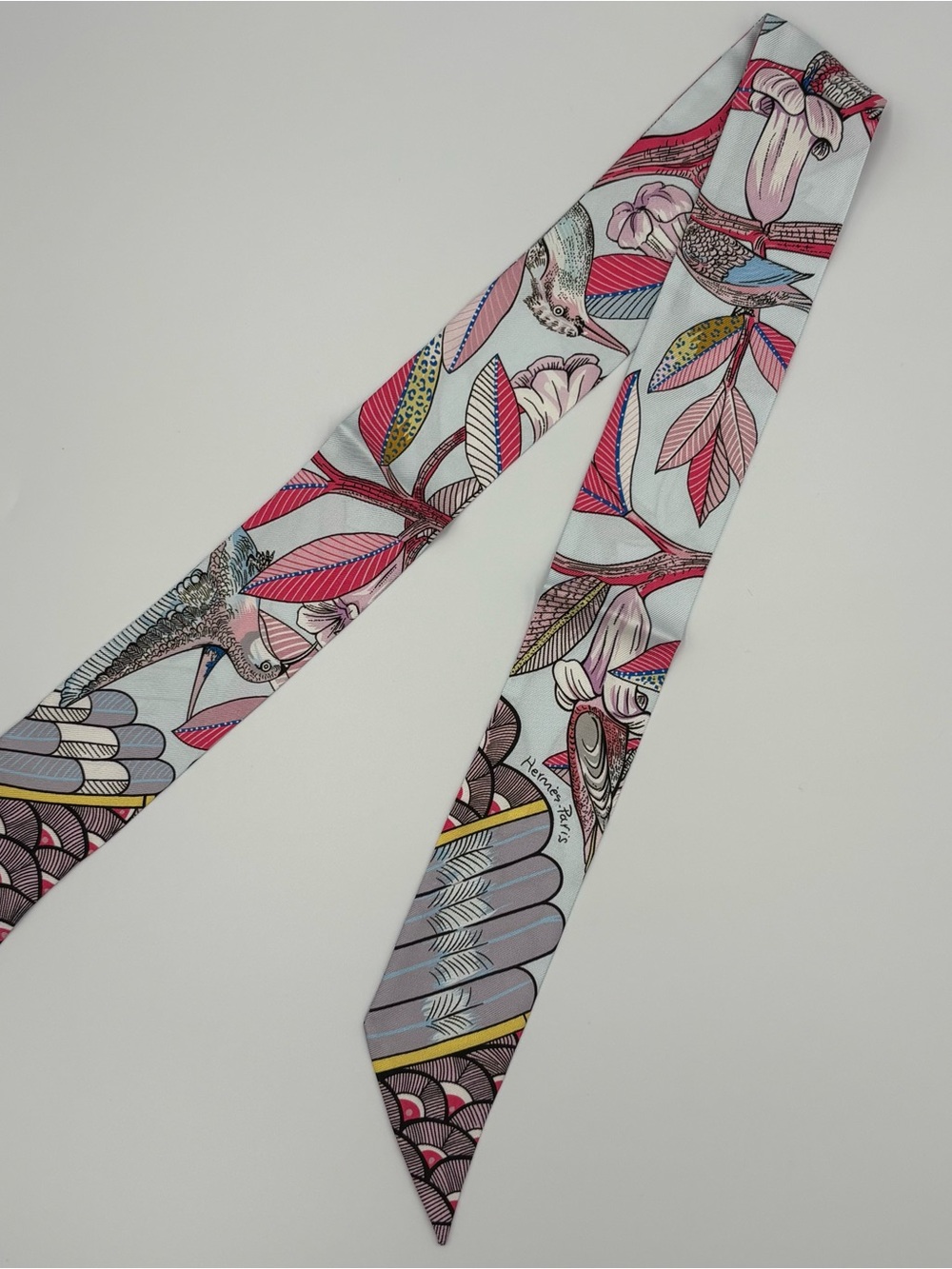 Hermès Tree of Song Twilly Scarf Blue Pale Rose Pink Birds Floral Silk